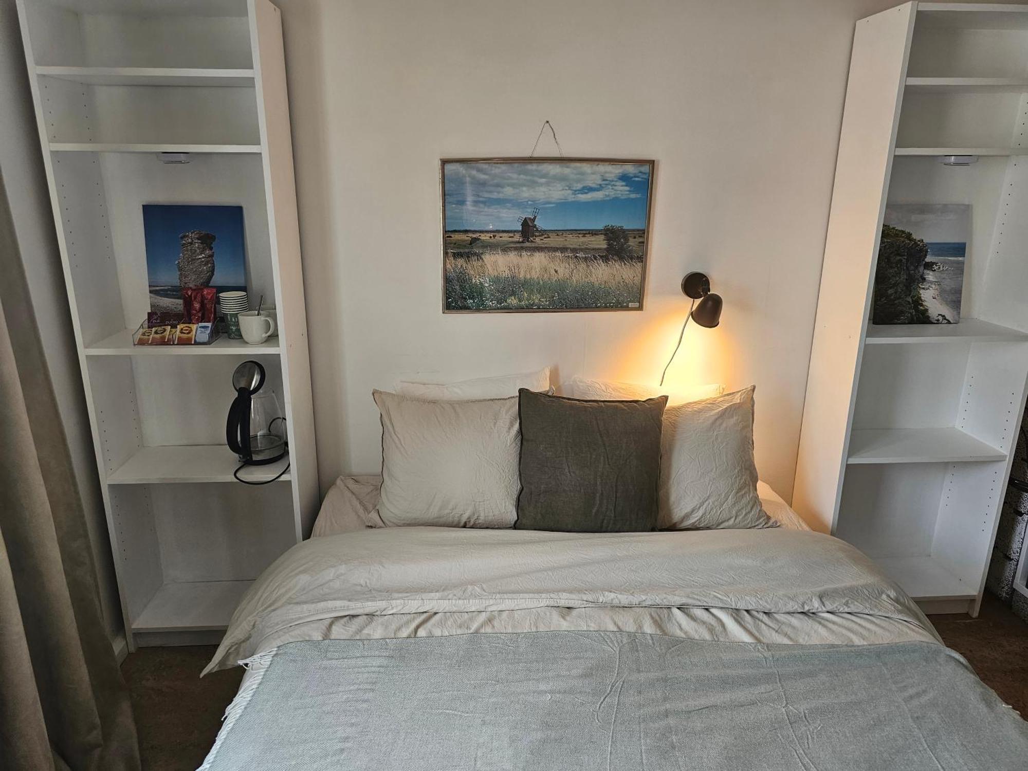Central Room With Private Entrance And Ensuite Bathroom Stockholm Exterior photo
